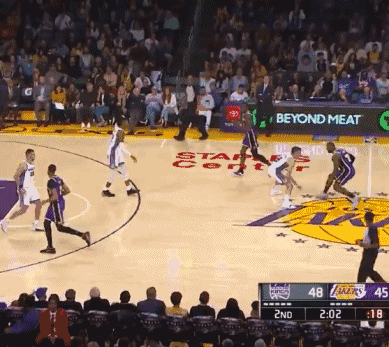 就在今天，加内特用21年书写的得分纪录，被36岁威少打破了