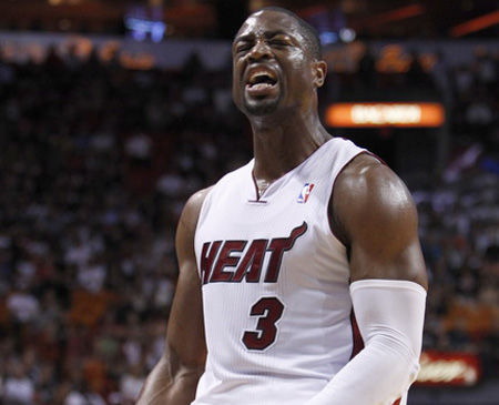 波士顿红袜在 2018 年狂砍 108 胜并夺冠，穆奇·贝兹以全能表现获选美联 MVP