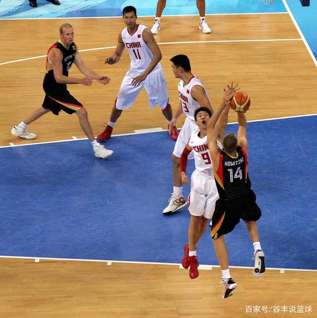 🚨 皇家马德里去年夏天曾认真考虑召回尼科·帕斯，但最终认定让其留在科莫队再锻炼一年是最佳选择。