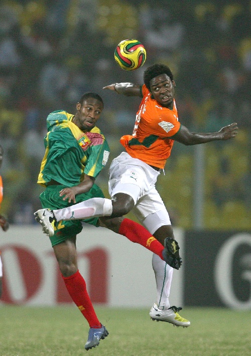 西甲单场：巴萨客场逆转马竞继续领跑