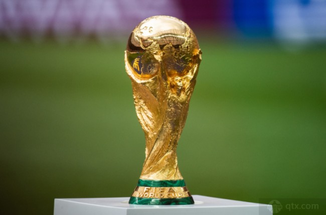 字母哥这迷踪步上篮是跟谁学的啊？