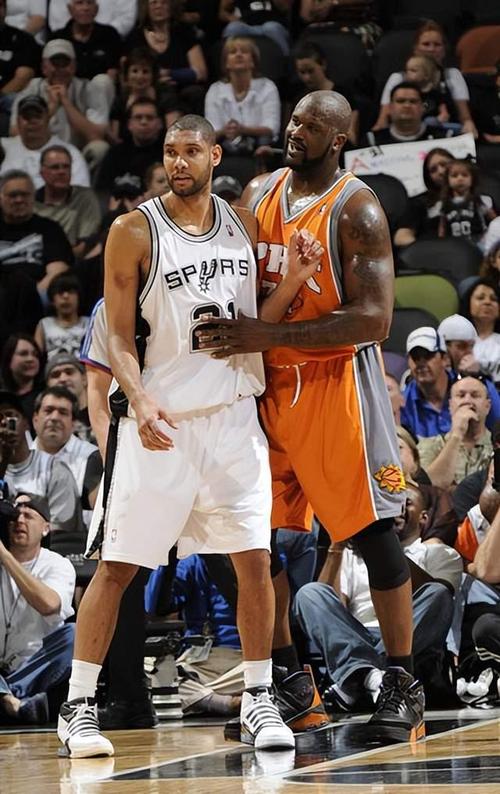 约基奇35+22+17掘金力克国王 雄鹿大胜热火